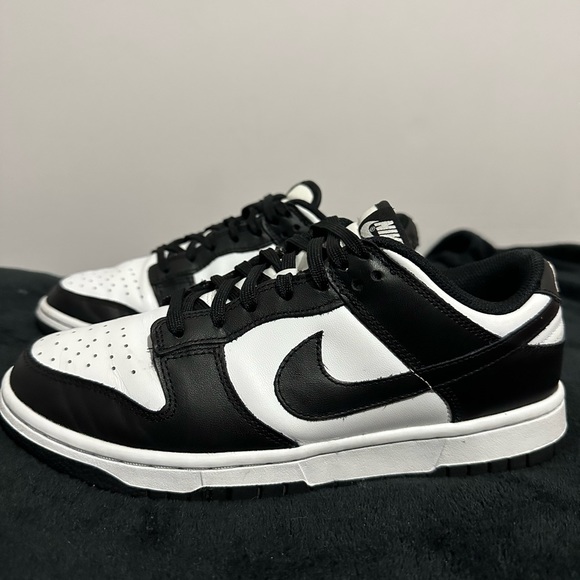 AUTHENTIC—Lightly used PANDA’S Womens Dunk Low “Black White” - Picture 4 of 5
